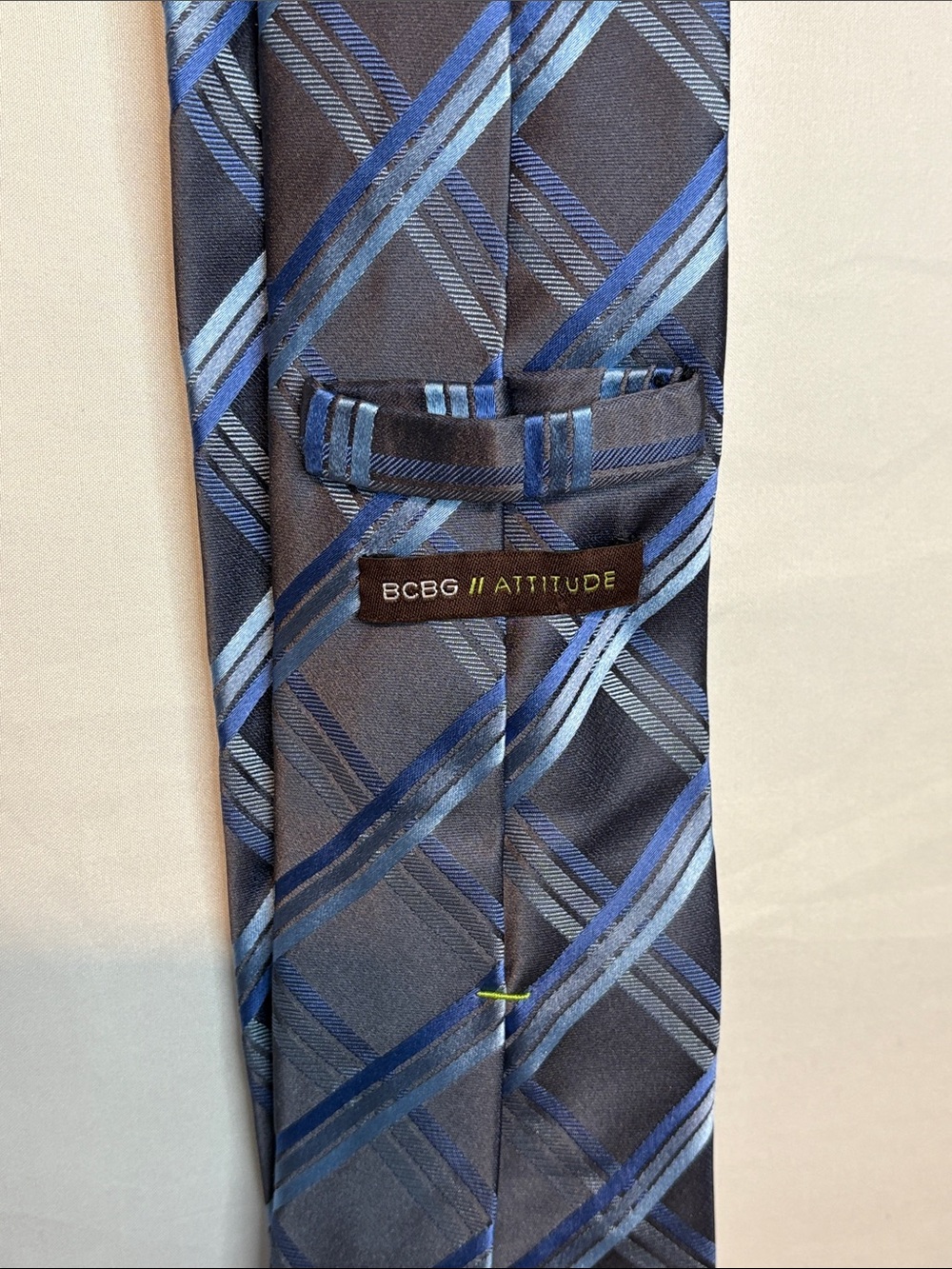 BCBG Attitude Men's Necktie - Picture 4 of 4